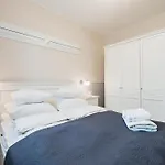 Cybernetyki 2C P&O Serviced Apartments